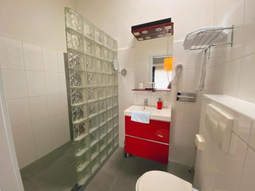 Apollo Hotel - Hotel Overview