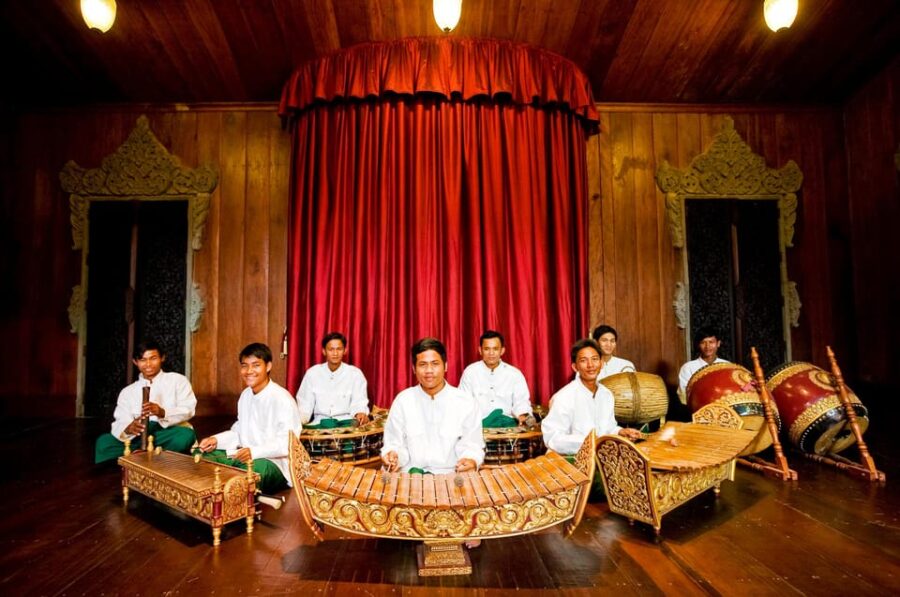 Apsara Theatre Performance Include Dinner & Hotel Pick up