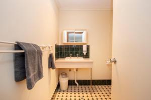 Ardrossan Hotel Motel - Hotel Overview and Location