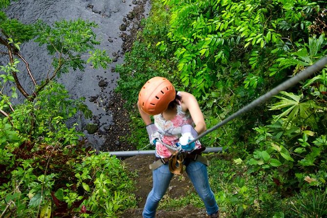 Arenal Volcano Combination Tour: Zipline, Tubing and Hot Springs