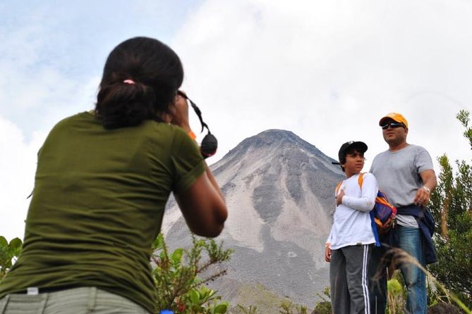 Arenal Volcano Hike From La Fortuna
