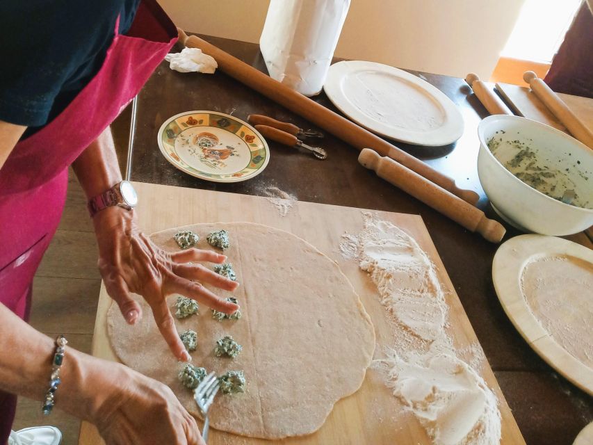 Arezzo: Pasta and Tiramisu Cooking Class Organic Tuscan Farm - Activity Overview
