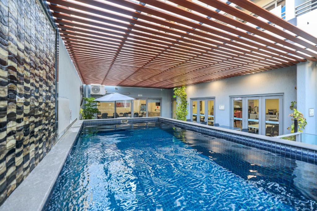 Argus Hotel Darwin - Location and Attractions