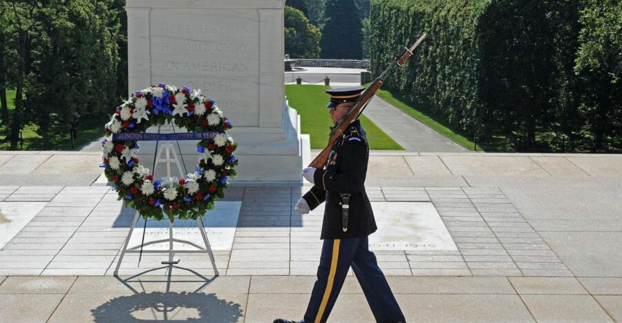 Arlington Cementary & Guard Ceremony With Iowa Jima Memorial