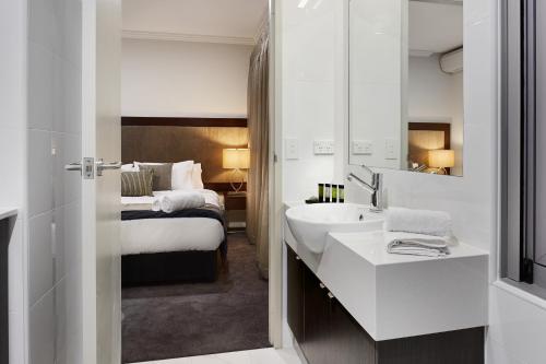 Attika Hotel - Hotel Overview