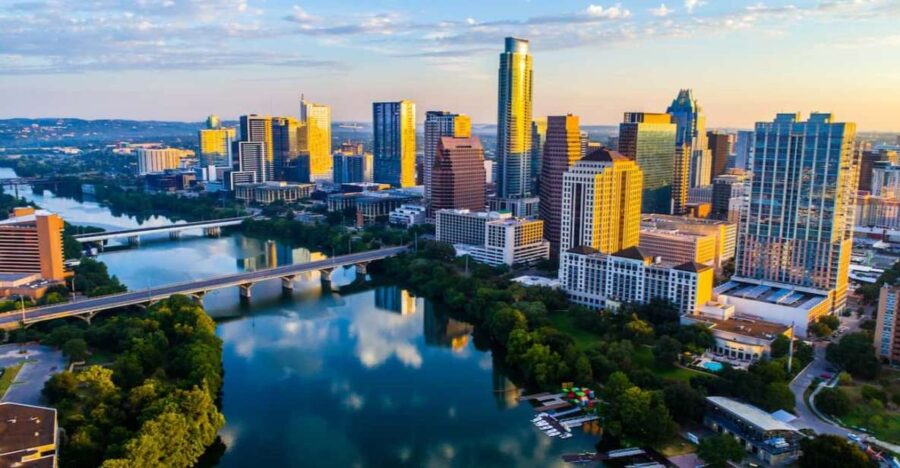 Austin: Downtown Skyline Kayaking Tour