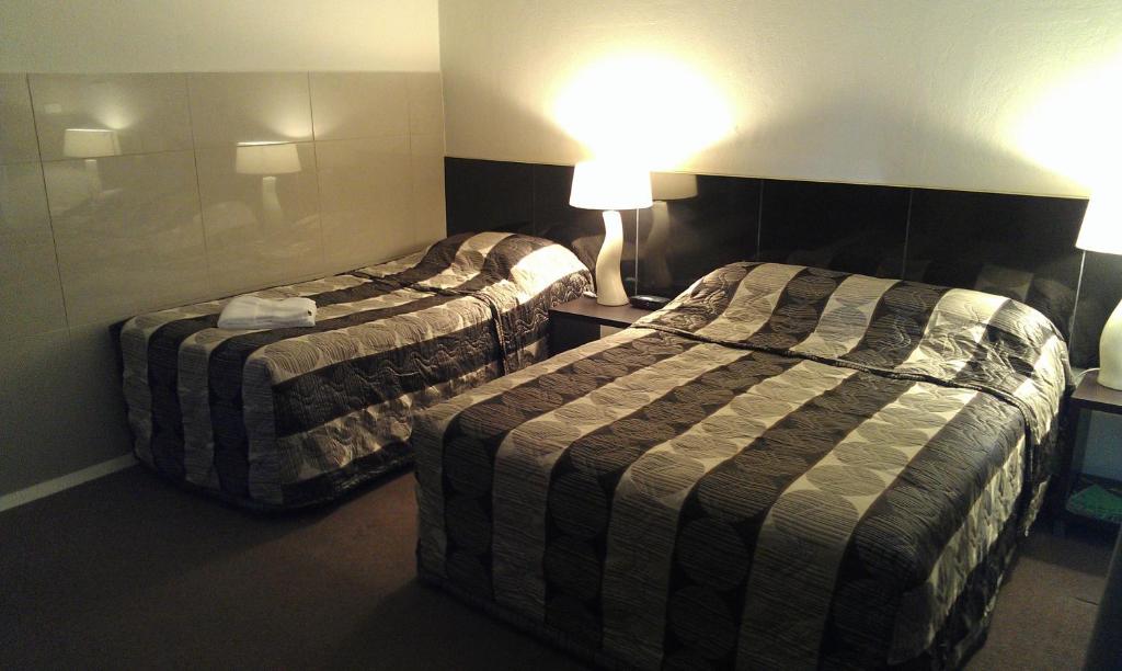 Avalon Motel Review