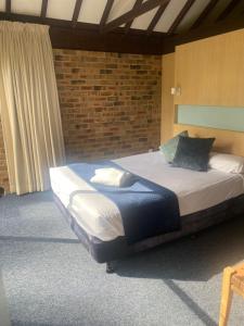 Avoca Beach Hotel - Location and Surroundings