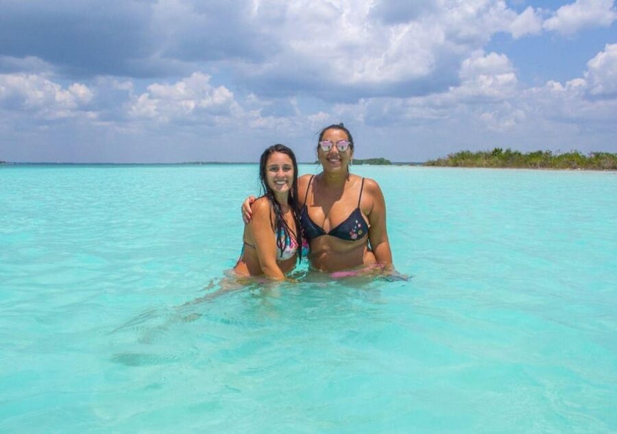 Bacalar: Pontoon Ride, Blue Cenote, Lunch, and Transportation