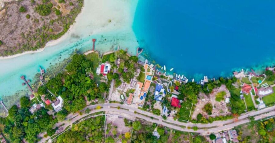 Bacalar Tour With Lunch and Boat Experience