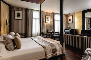 Baglioni Hotel London - The Leading Hotels of the World - Unparalleled Location and Neighborhood