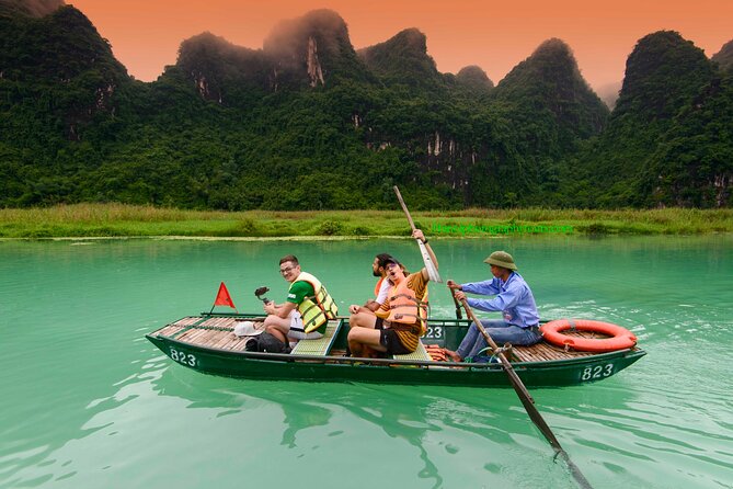 Bai Dinh Pagoda – Trang an 1 Day With Limousine Bus