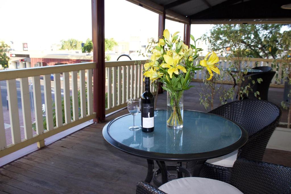 Balcony On Sixth Lodge Review