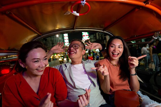 Bangkok Night Tour: Wat Arun, Wat Pho, Chinatown & Tuk Tuk Ride - Overview of Bangkok Night Tour