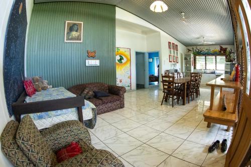 Batchelor Butterfly Farm - Overview and Location