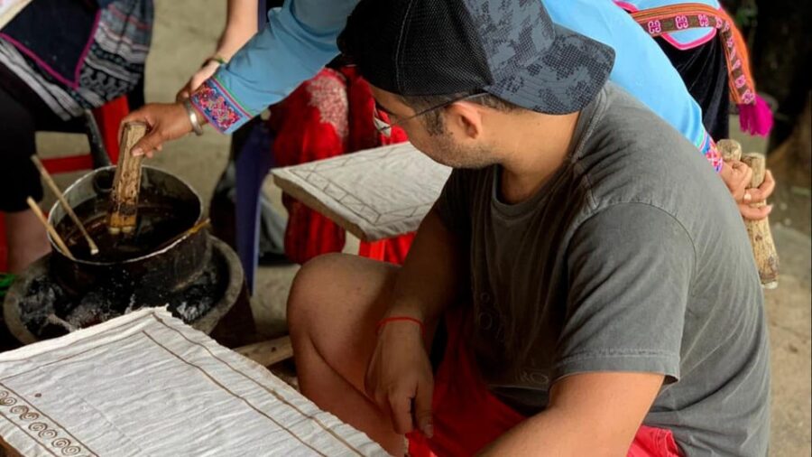 Batik, Indigo Dyeing and Embroidery Day Tour