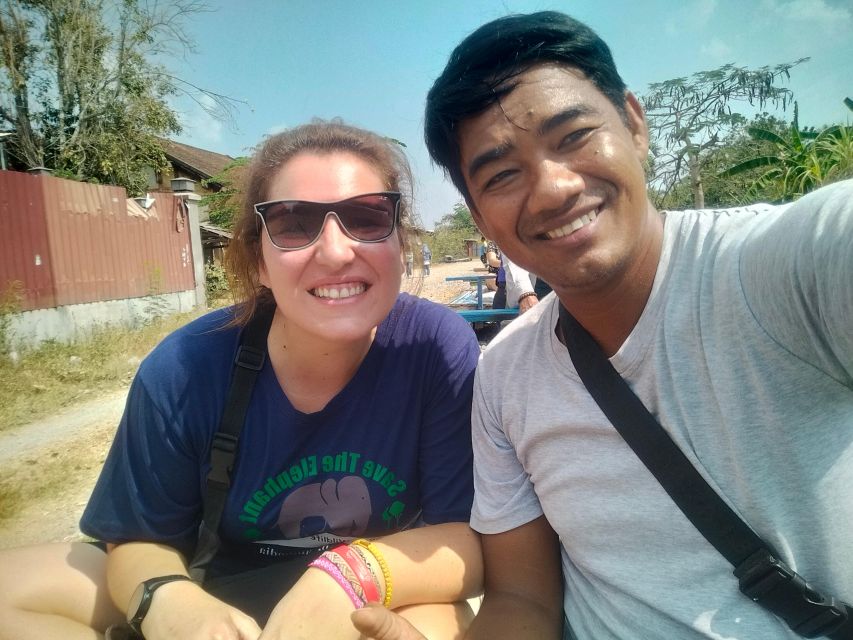 Battambang: Bamboo Train, Killing Cave, Bat Cave & Sunset