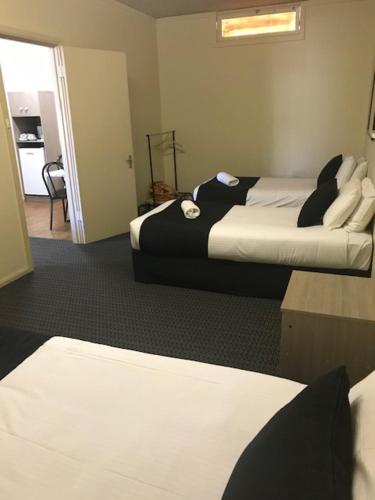 Bay Motel Hotel - Location and Accessibility