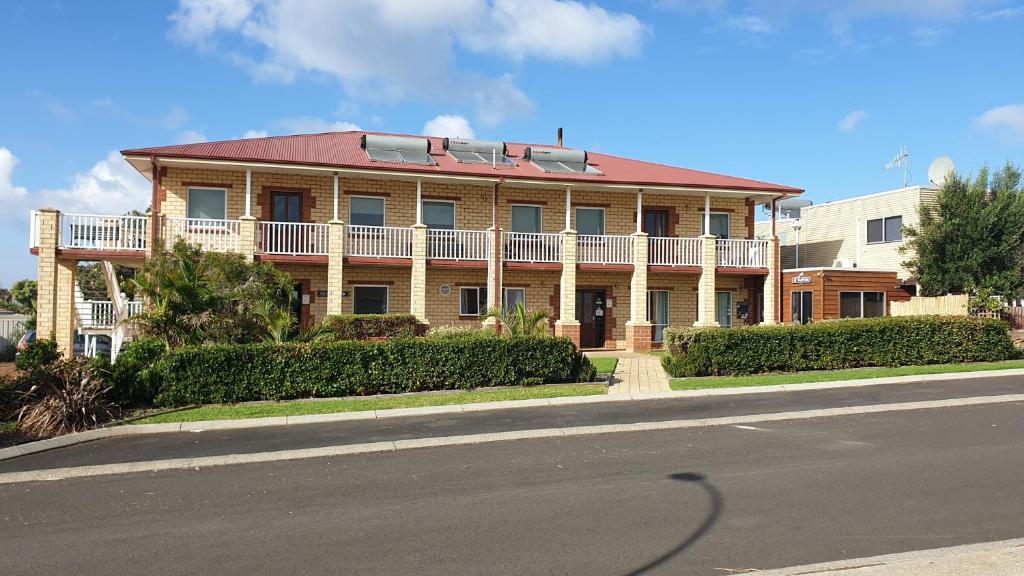 Baywatch Retreat Augusta Review