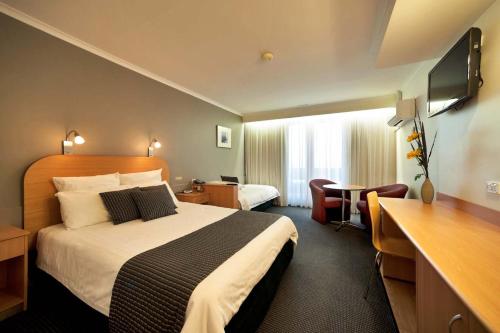 Beachfront Voyager Motor Inn - Location and Surroundings