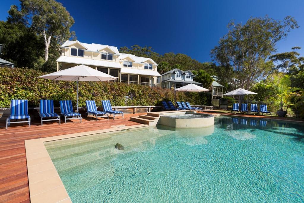 Blueys Retreat - Overview and Location