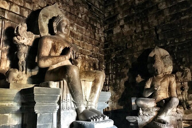 Borobudur Sunrise, Mendut, Plaosan, Prambanan Temples Tour  – Yogyakarta