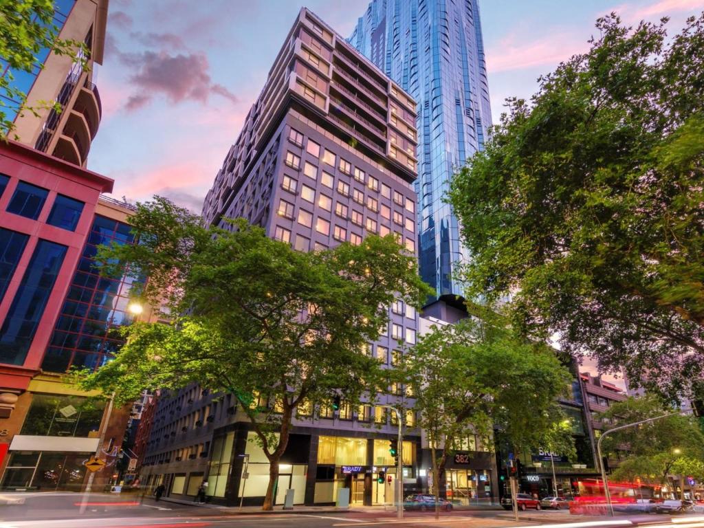 Brady Apartment Hotel Hardware Lane Review - Captivating Hotel Overview
