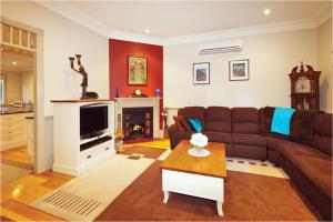 Brantwood Cottage Luxury Accommodation - Cottage Amenities and Features