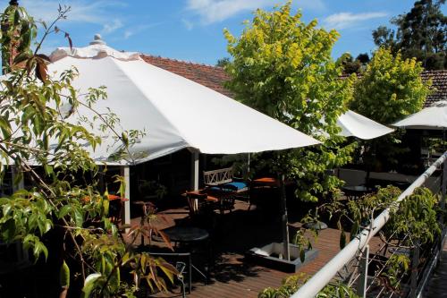 Bridgetown Valley Lodge - Location and Surroundings
