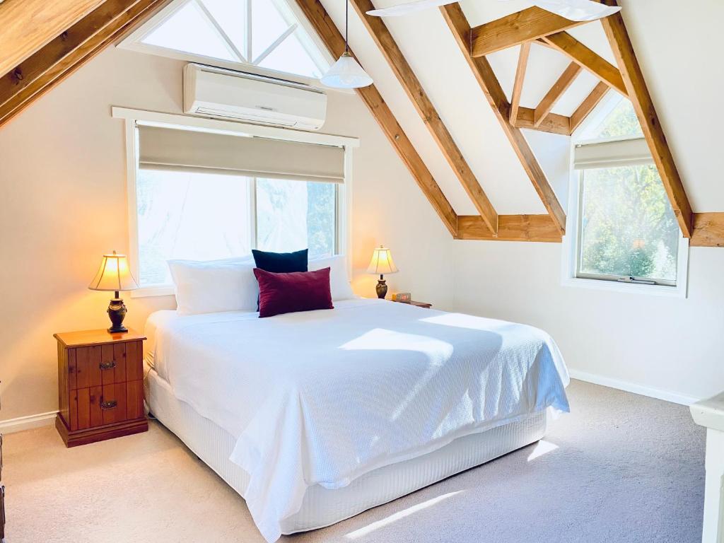 Brigadoon Cottages - Property Overview