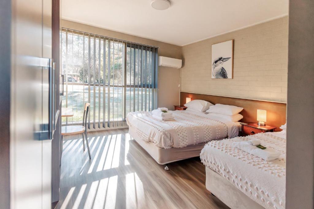 Bright Motor Inn Review