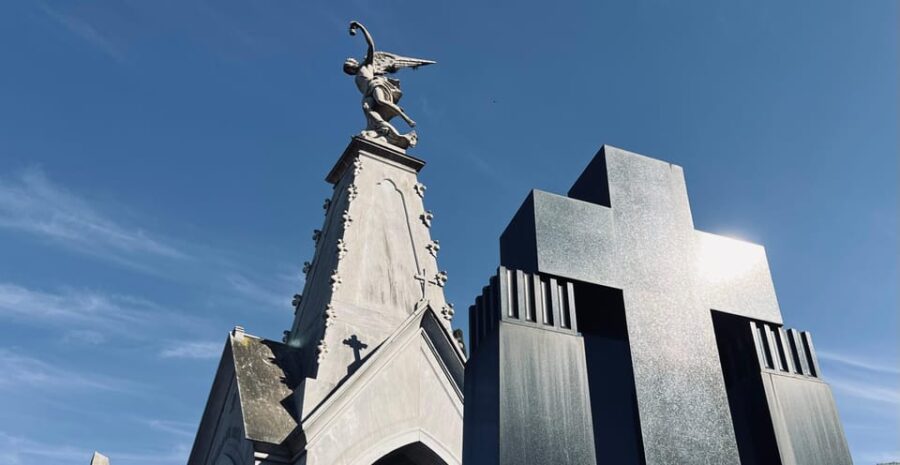 Buenos Aires: Recoleta Cemetery Guided Tour For Small Groups