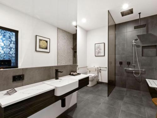 Campania Non Spa Suite - Overview