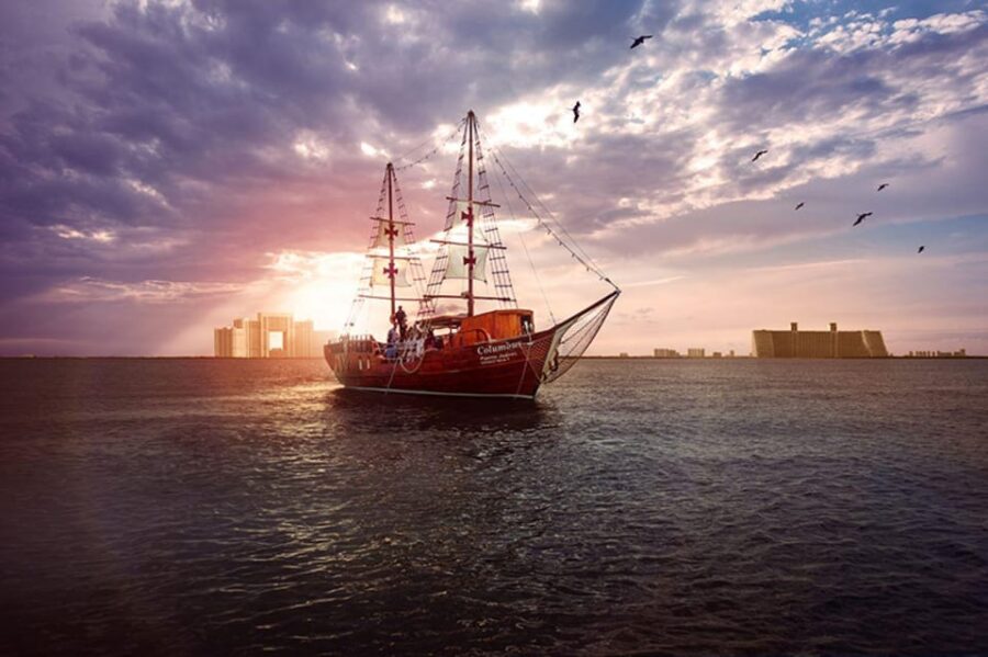 Cancún - Columbus Lobster & Dinner Tour for Couples