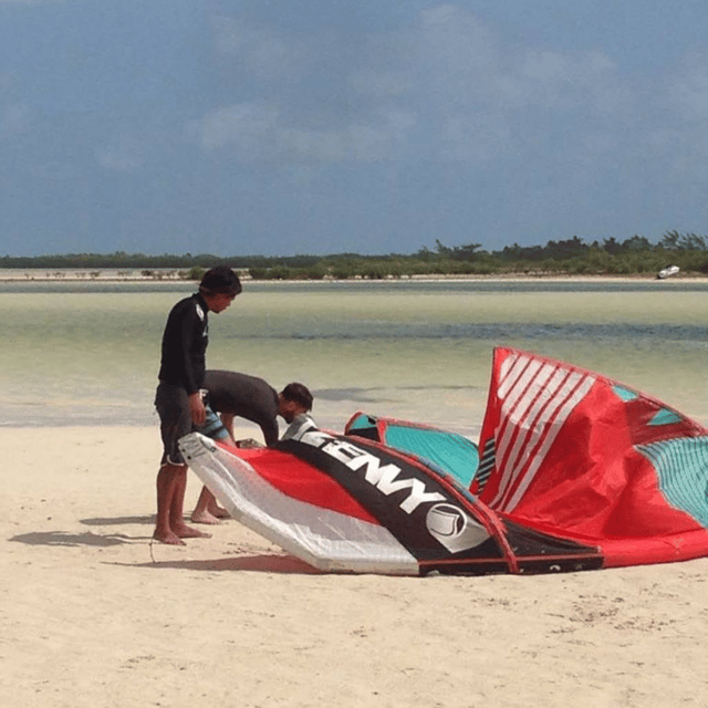 Cancun: Kite Surfing Class
