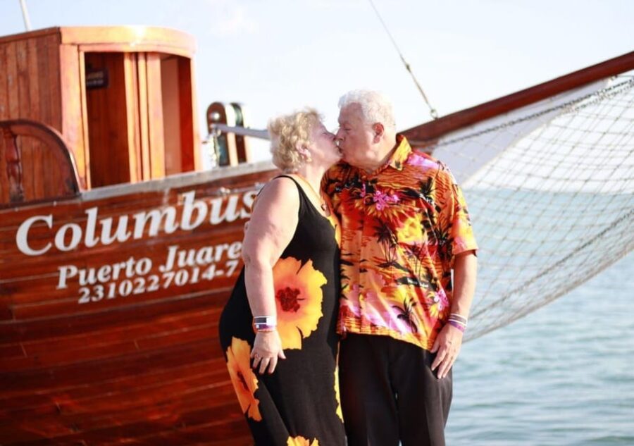 Cancun: Romantic Night With Dinner and Open Bar on a Galleon
