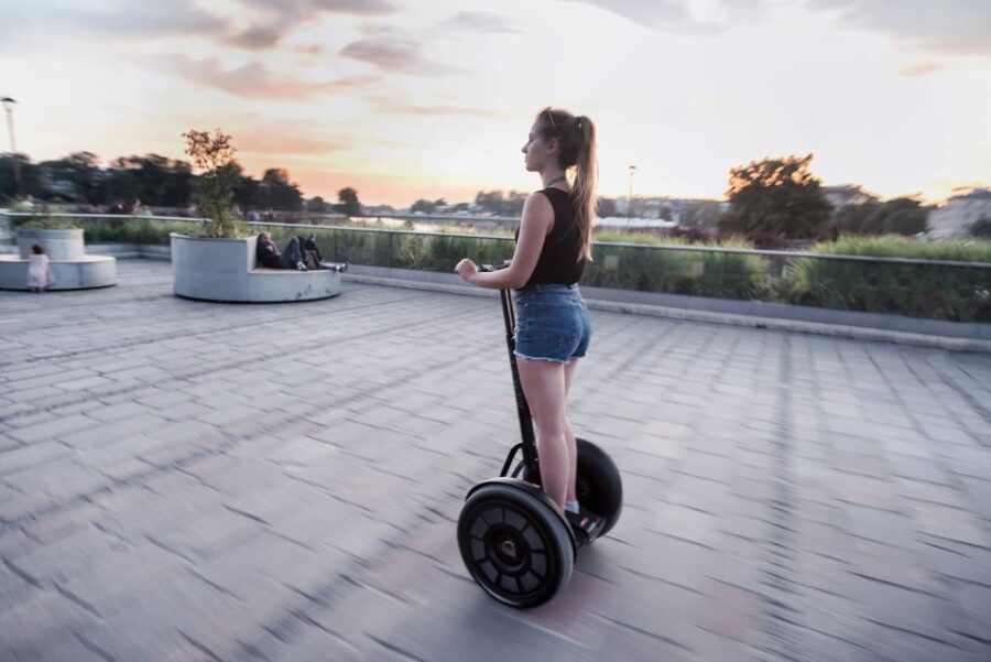 Capture the Magic: 1-Hour Segway Rental With Photosession