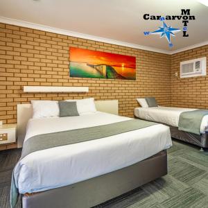 Carnarvon Motel - Location and Surroundings