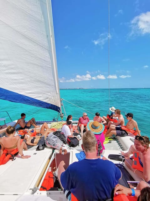 Catamaran Cruise to Isla Mujeres & Buffet Lunch