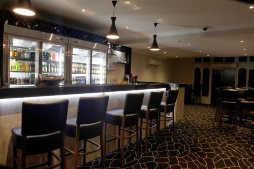 Cattlemans Country Motor Inn & Serviced Apartments - Property Overview