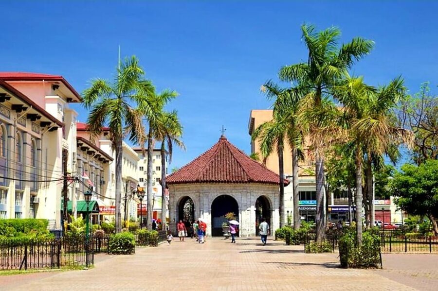 Cebu: Go-Karting + Ocean Park & History Tour With Lunch