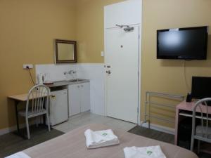Central Private Hotel - Accommodation Options and Facilities