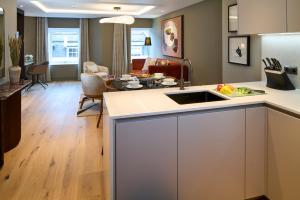 Cheval Phoenix House at Sloane Square - Unparalleled Location and Accessibility