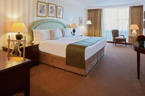 Cheval Thorney Court at Hyde Park Review