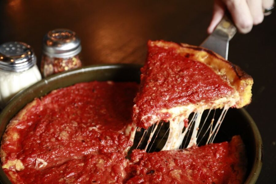 Chicago: Downtown Pizza Guided Walking Tour With Tastings