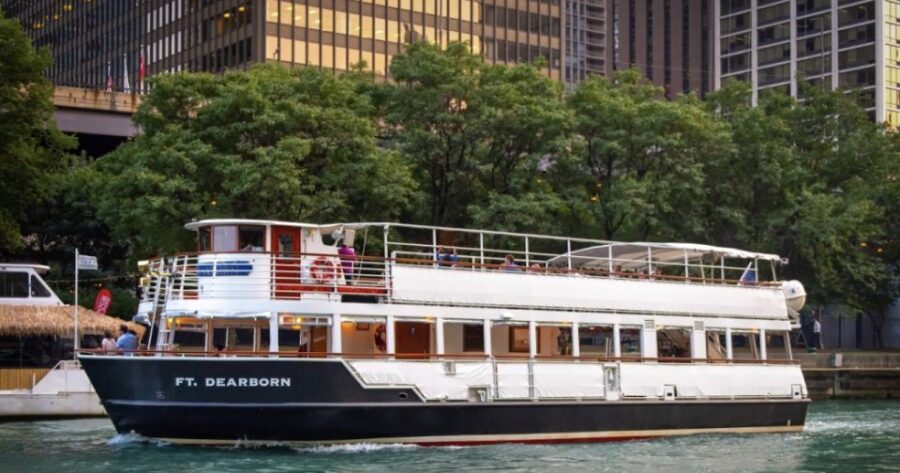 Chicago River: 1.5-Hour Guided Architecture Riverboat Tour