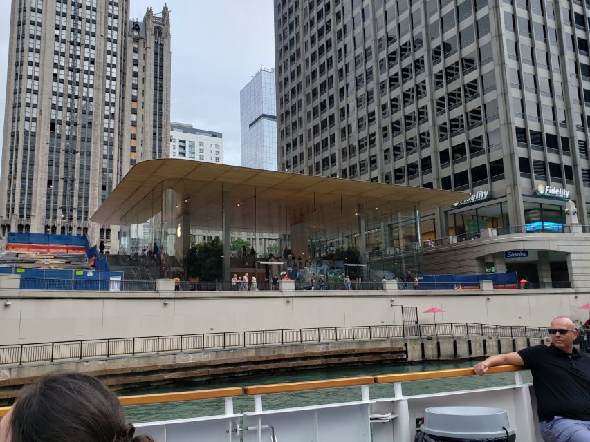 Chicagos Modern Skyscrapers Guided Walking Tour