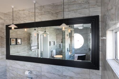CIRCA 1936 Art Hotel - Luxurious Accommodation