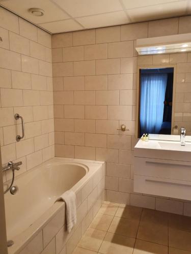 City Hotel Meppel - Hotel Overview and Location