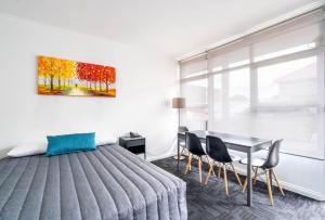 City West Motel - Overview and Location